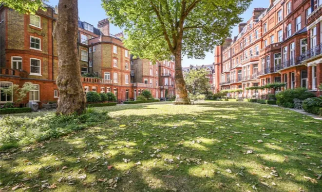 Недвижимость Egerton Gardens: 3