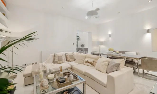 Недвижимость Redcliffe Square: 10