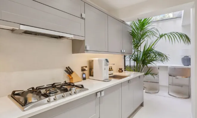 Недвижимость Redcliffe Square: 13