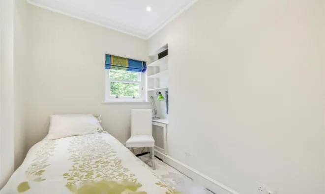 Недвижимость Cathcart Road: 1