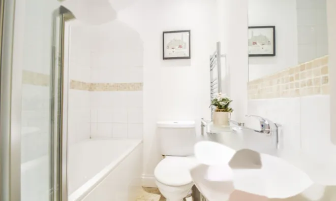 Недвижимость Finborough Road: 12