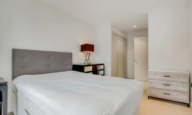 Недвижимость Apartment, Moore House, Gatliff Road: 3