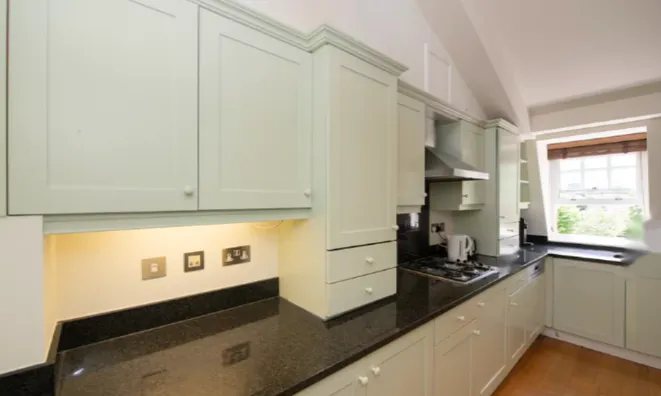 Недвижимость Egerton Gardens: 30