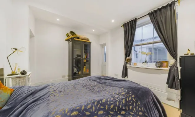 Недвижимость Roland Gardens, South Kensington: 3