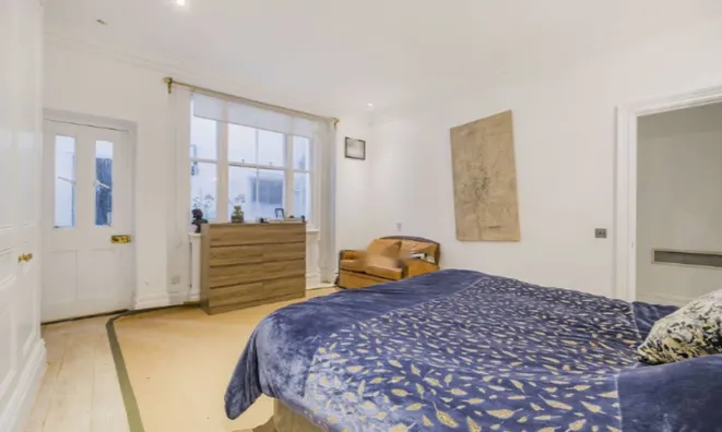 Недвижимость Roland Gardens, South Kensington: 16