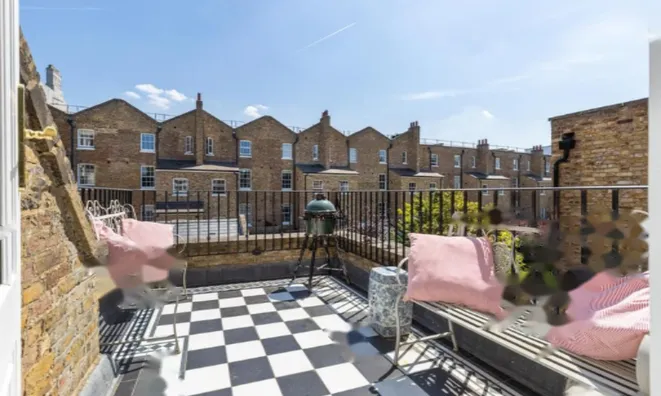 Недвижимость Redcliffe Place: 3