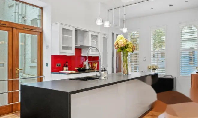 Недвижимость Cathcart Road: 1