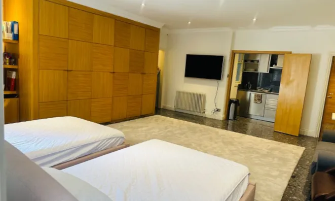 Недвижимость —: 3