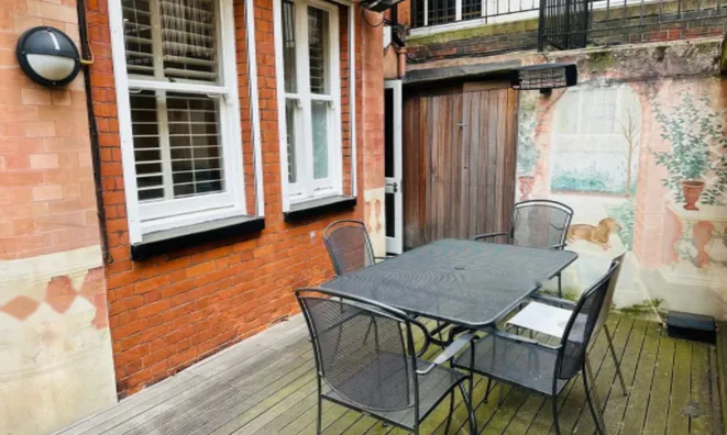 Недвижимость —: 6