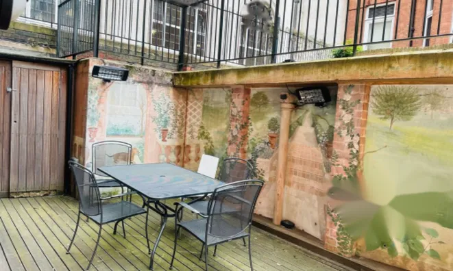 Недвижимость —: 12