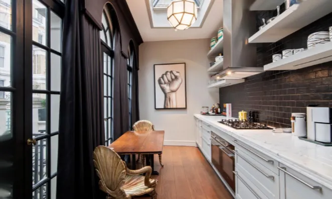 Недвижимость Redcliffe Square: 10