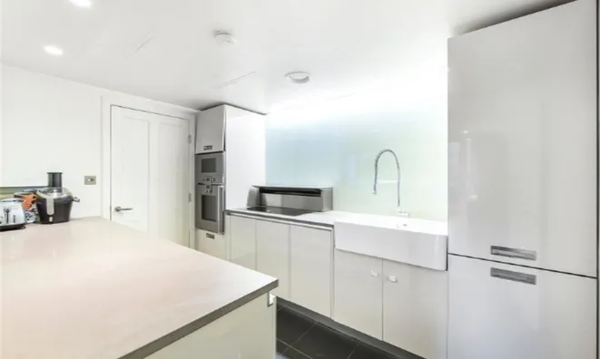 Недвижимость Benham House, Coleridge Gardens: 16