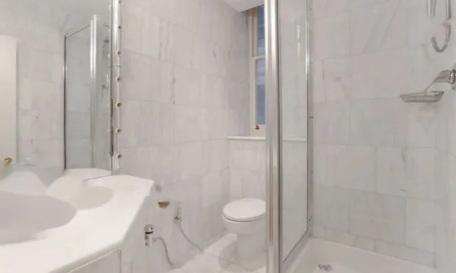 Недвижимость Basil Street: 3