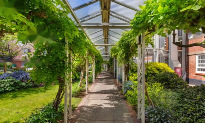 Недвижимость Elystan Street: 9