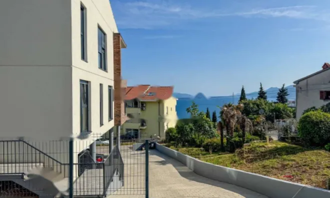 Недвижимость Четырехкомнатная квартира Побри: 1