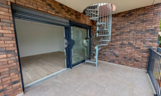 Недвижимость Четырехкомнатная квартира Побри: 16