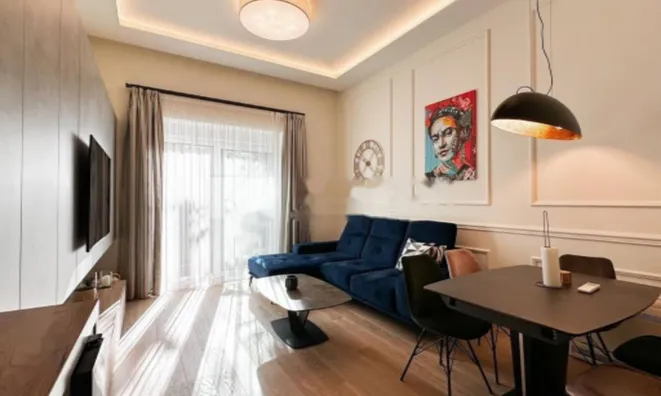 Недвижимость Трёхкомнатная квартира Центр: 2