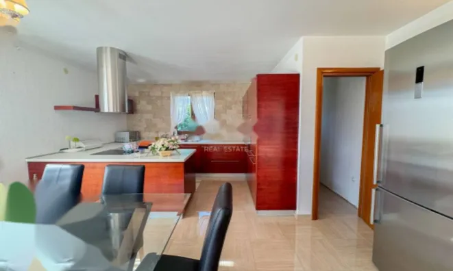 Недвижимость Семейный дом 120 м², Запад, Опатия: 25