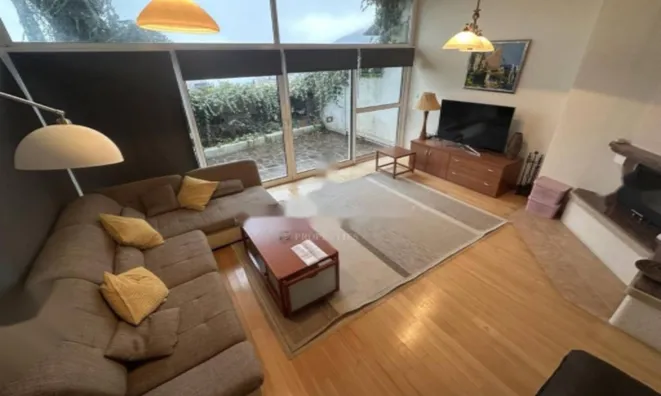 Недвижимость Четырехкомнатная квартира Центр: 1