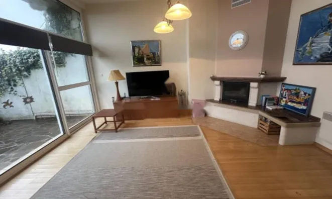 Недвижимость Четырехкомнатная квартира Центр: 4