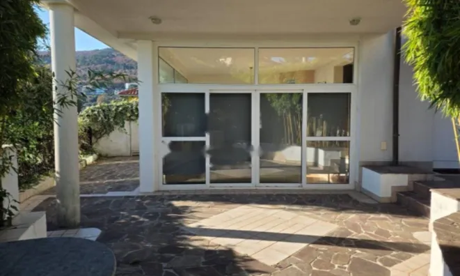 Недвижимость Четырехкомнатная квартира Центр: 9