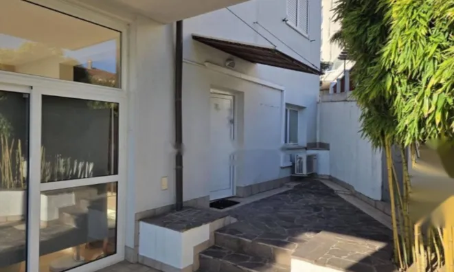 Недвижимость Четырехкомнатная квартира Центр: 10