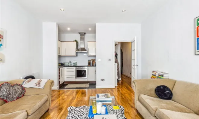 Недвижимость Finborough Road: 7