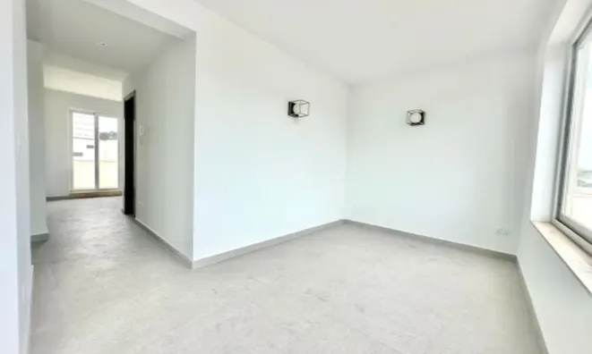 Недвижимость Pieta Harbour View Apartment: 11