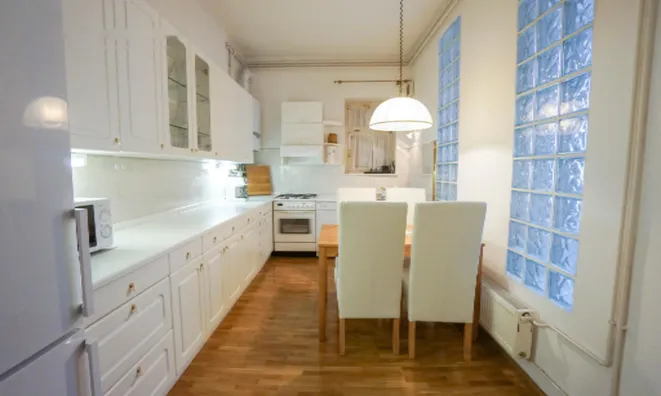 Недвижимость Квартира, 3 комнаты, Старый рынок: 8