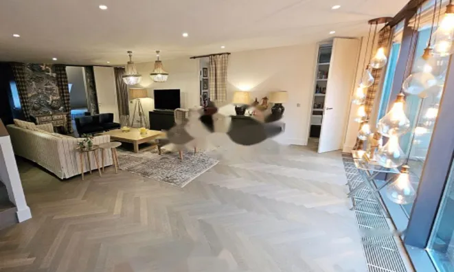 Недвижимость Квартира, более 5 комнат, Центр: 2