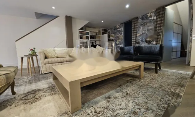 Недвижимость Квартира, более 5 комнат, Центр: 4