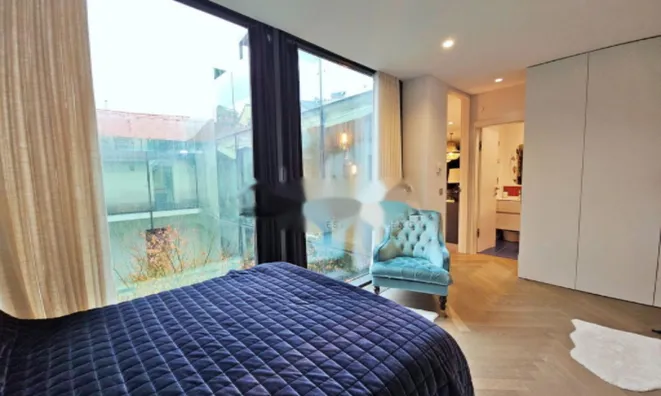 Недвижимость Квартира, более 5 комнат, Центр: 7