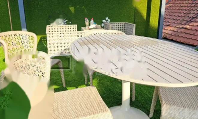 Недвижимость Квартира, более 5 комнат, Центр: 13