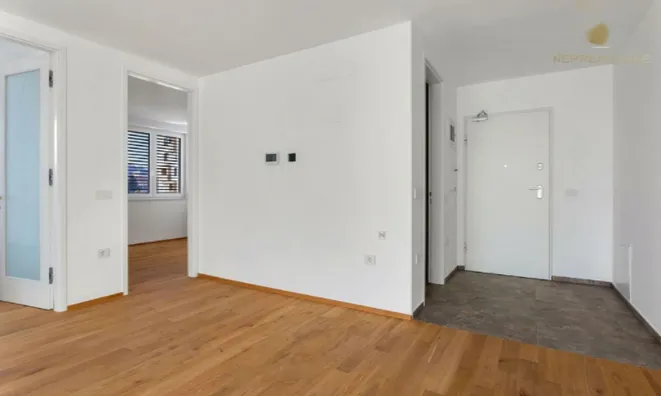 Недвижимость Квартира, 3,5 комнаты, Жиданов Квартал, Бежиград: 11