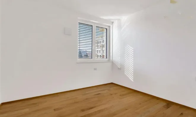 Недвижимость Квартира, 3,5 комнаты, Жиданов Квартал, Бежиград: 16