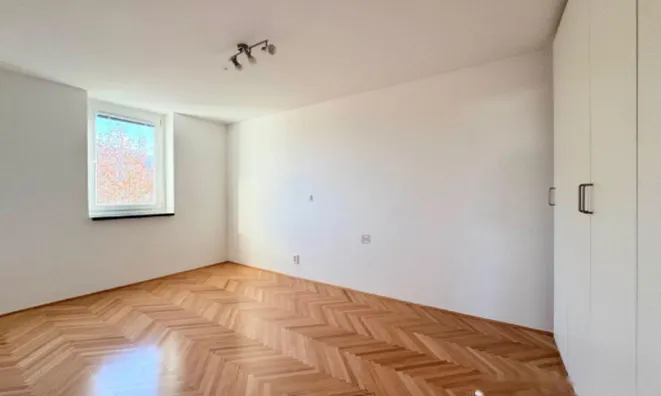 Недвижимость Квартира 3-комнатная в Центре: 4