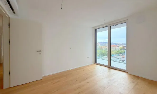 Недвижимость Трехкомнатная квартира, Бежиград: 11