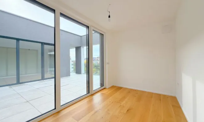 Недвижимость Трехкомнатная квартира, Бежиград: 12