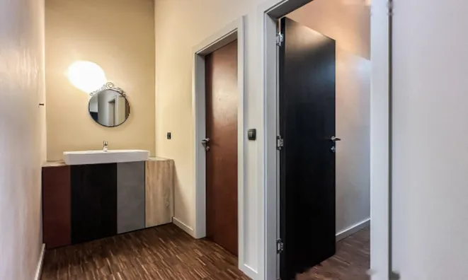 Недвижимость Квартира, 3 комнаты, Центр: 6