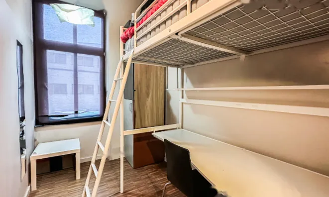 Недвижимость Квартира, 3 комнаты, Центр: 8