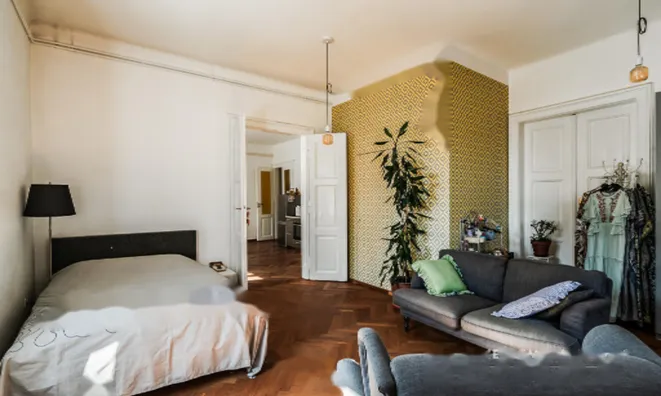 Недвижимость Трехкомнатная квартира в центре: 4