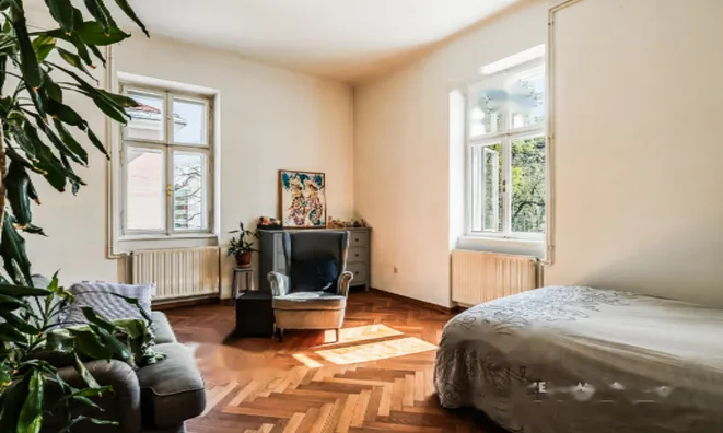 Недвижимость Трехкомнатная квартира в центре: 6