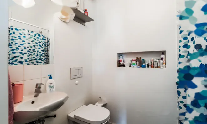 Недвижимость Трехкомнатная квартира в центре: 7