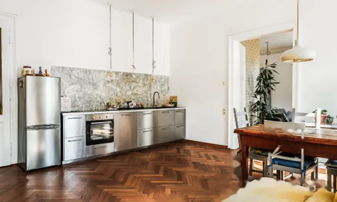 Недвижимость Трехкомнатная квартира в центре: 8