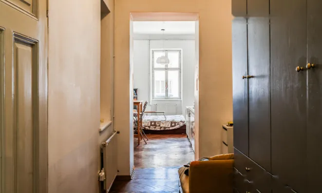 Недвижимость Трехкомнатная квартира в центре: 20