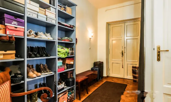 Недвижимость Трехкомнатная квартира в центре: 21