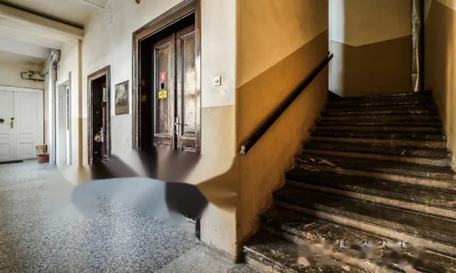 Недвижимость Трехкомнатная квартира в центре: 24