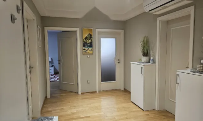 Недвижимость Трехкомнатная квартира Лубляна Шишка: 12