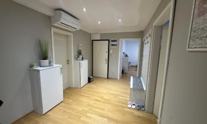 Недвижимость Квартира 3-комнатная Шишка: 1