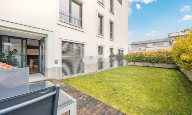 Недвижимость Четырехкомнатная квартира : 4